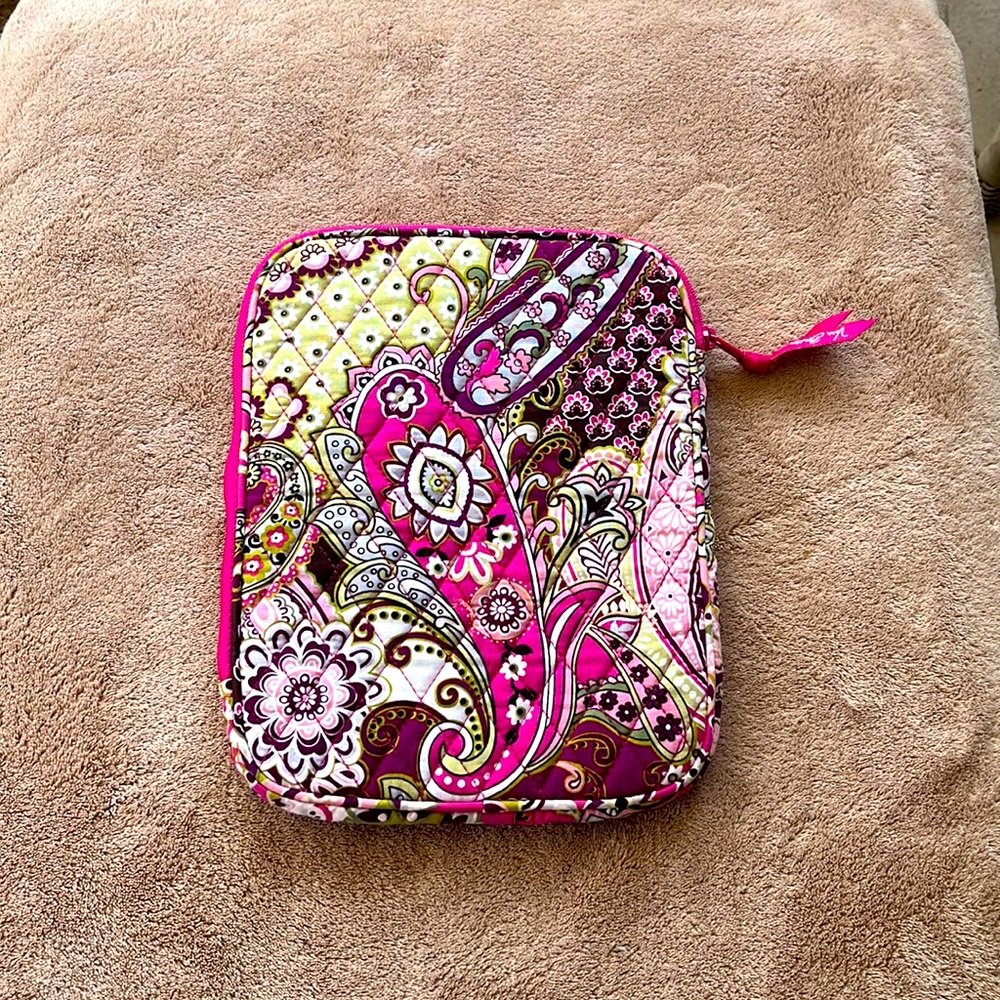 Vera Bradley tablet Zipper Sleeve - Quilted Pink